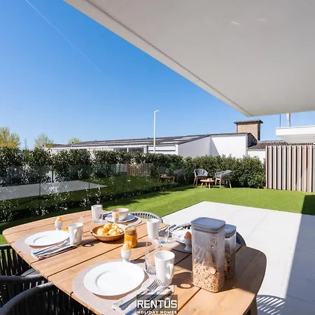 La Dolce Vickri - Modern With Garden And Swimming Pool Apartment *