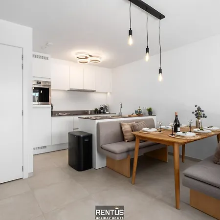 Apartment La Dolce Vickri - Modern With Garden And Swimming Pool