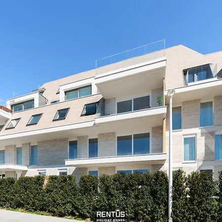 La Dolce Vickri - Modern With Garden And Swimming Pool Apartment